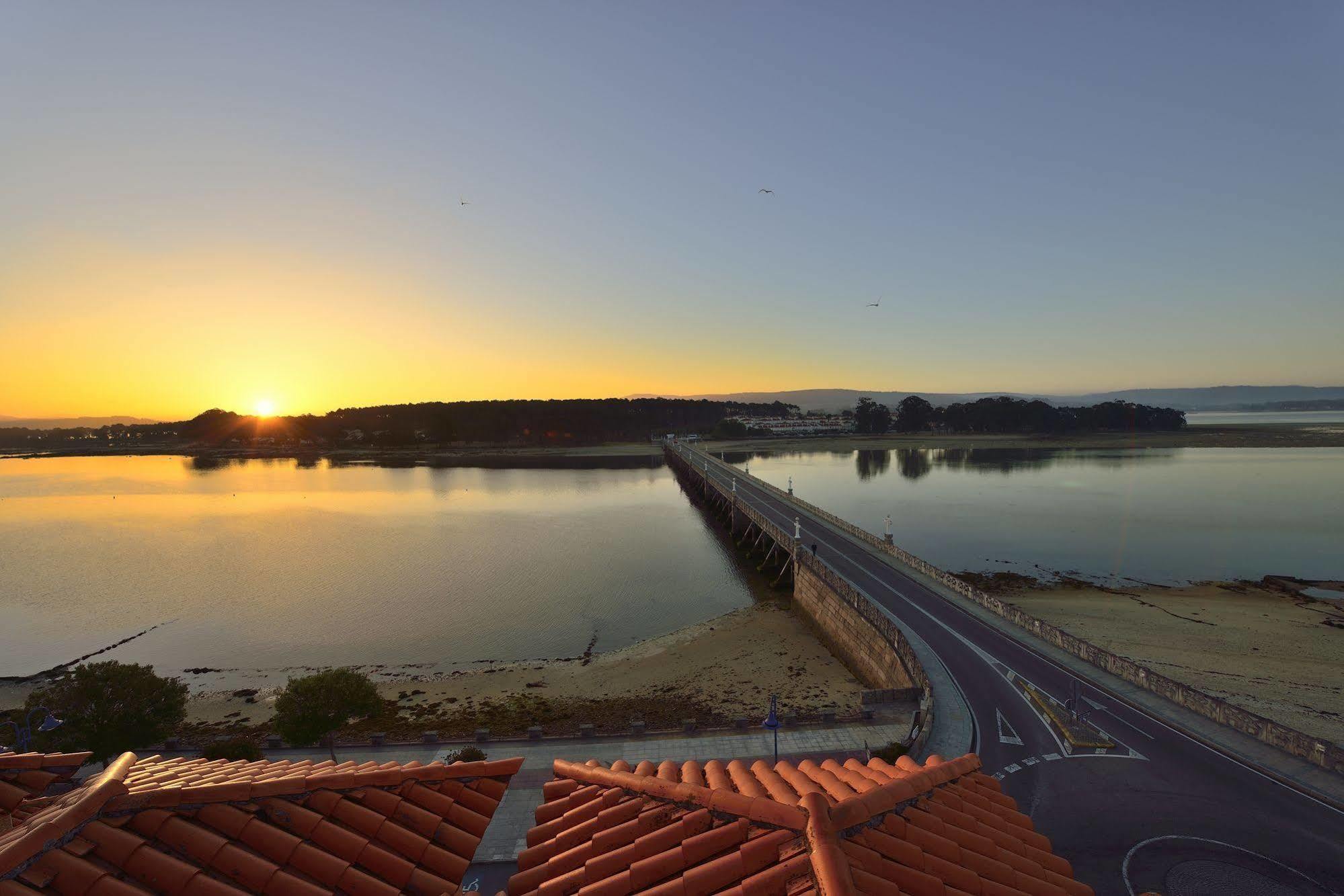 Hotel Puente De La Toja โอโกรเบ ภายนอก รูปภาพ