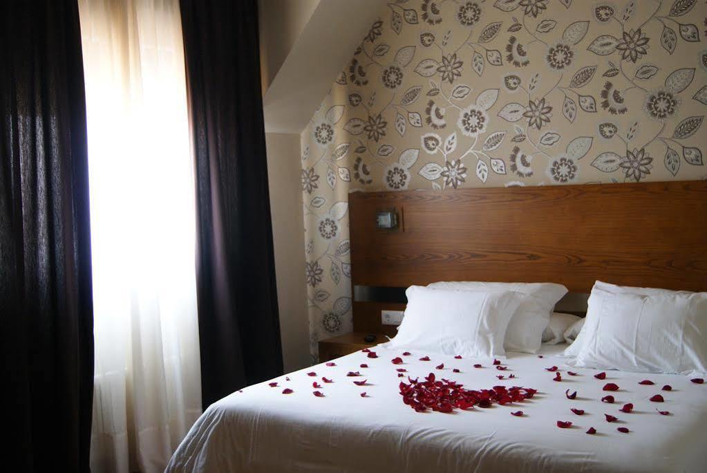 Hotel Puente De La Toja โอโกรเบ ภายนอก รูปภาพ
